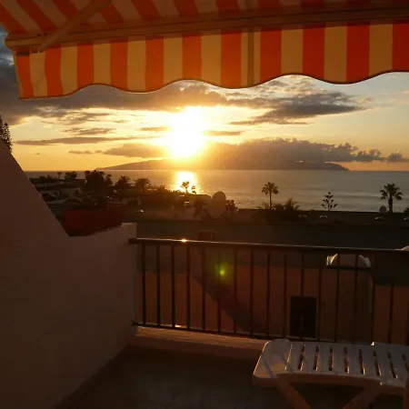 Appartement Mit Sonnenterrasse Und Panorama - Meerblick, 5 Min. Von Hafen +