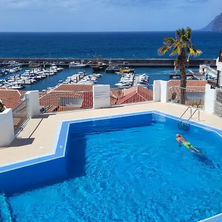 Mit Sonnenterrasse Und Panorama - Meerblick, 5 Min. Von Hafen + Apartman *