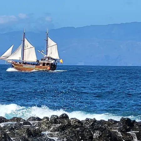 Apartman Mit Sonnenterrasse Und Panorama - Meerblick, 5 Min. Von Hafen +